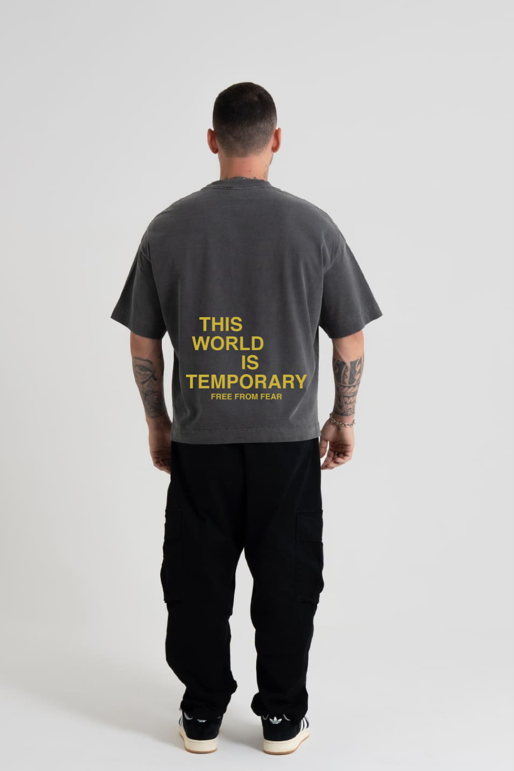 Camiseta Heavy Boxy Dois ou Mais - This World
