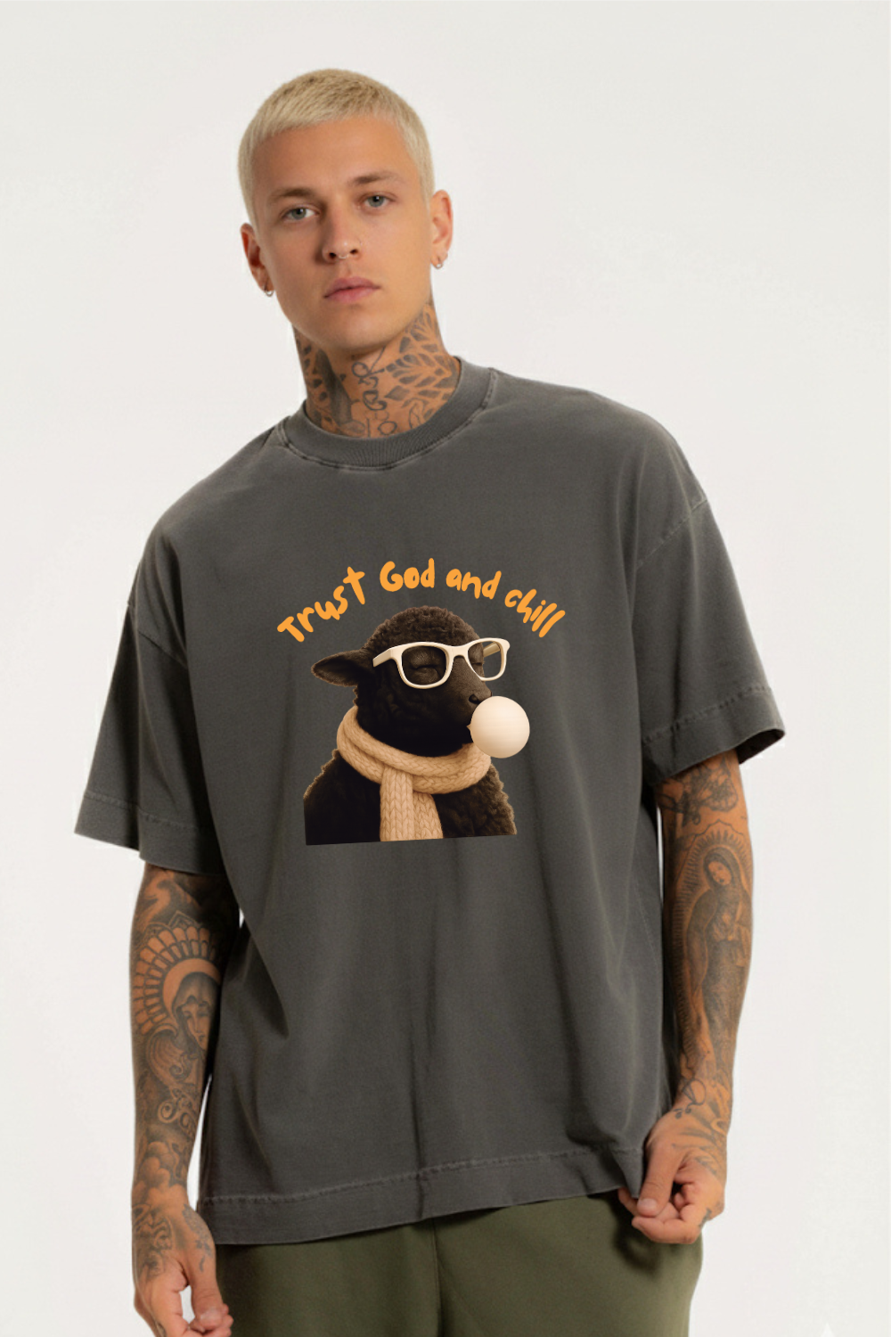 Camiseta Oversized Heavy - Trust God And Chill